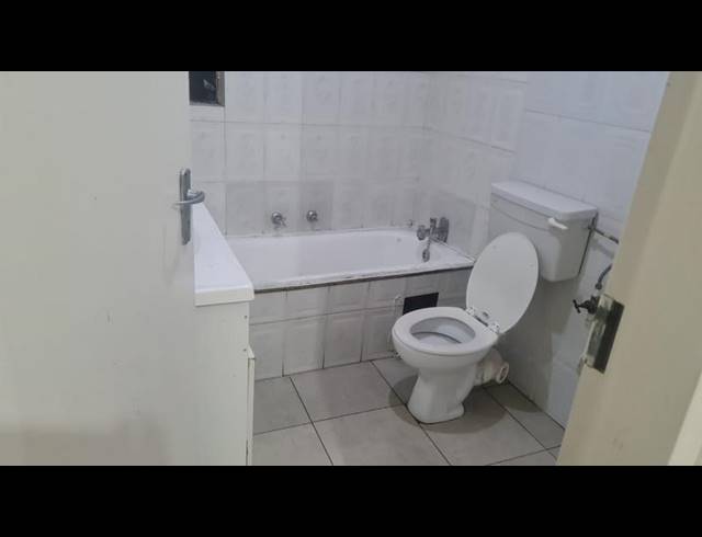 2 BEDROOM TOWNHOUSE FOR SALE IN BEDFORD GARDENS